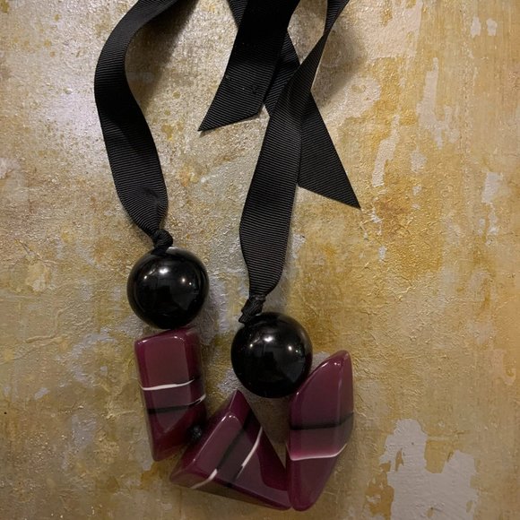 Mango Bow Necklace - Picture 1 of 5